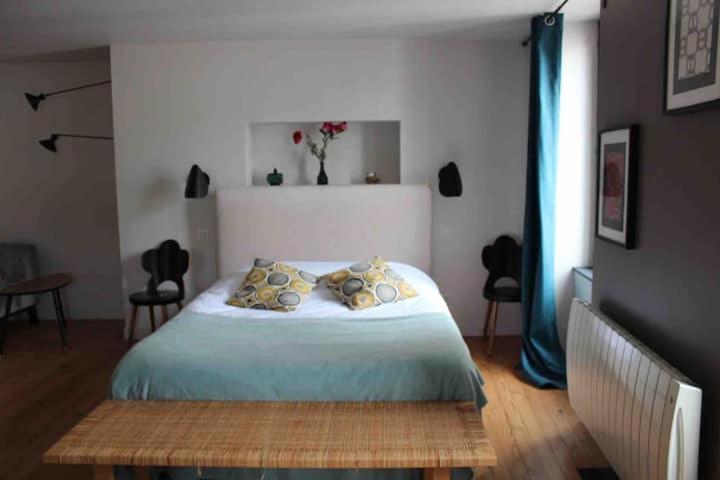 La Tour Gregoire Bed & Breakfast Clermont-Ferrand Eksteriør bilde